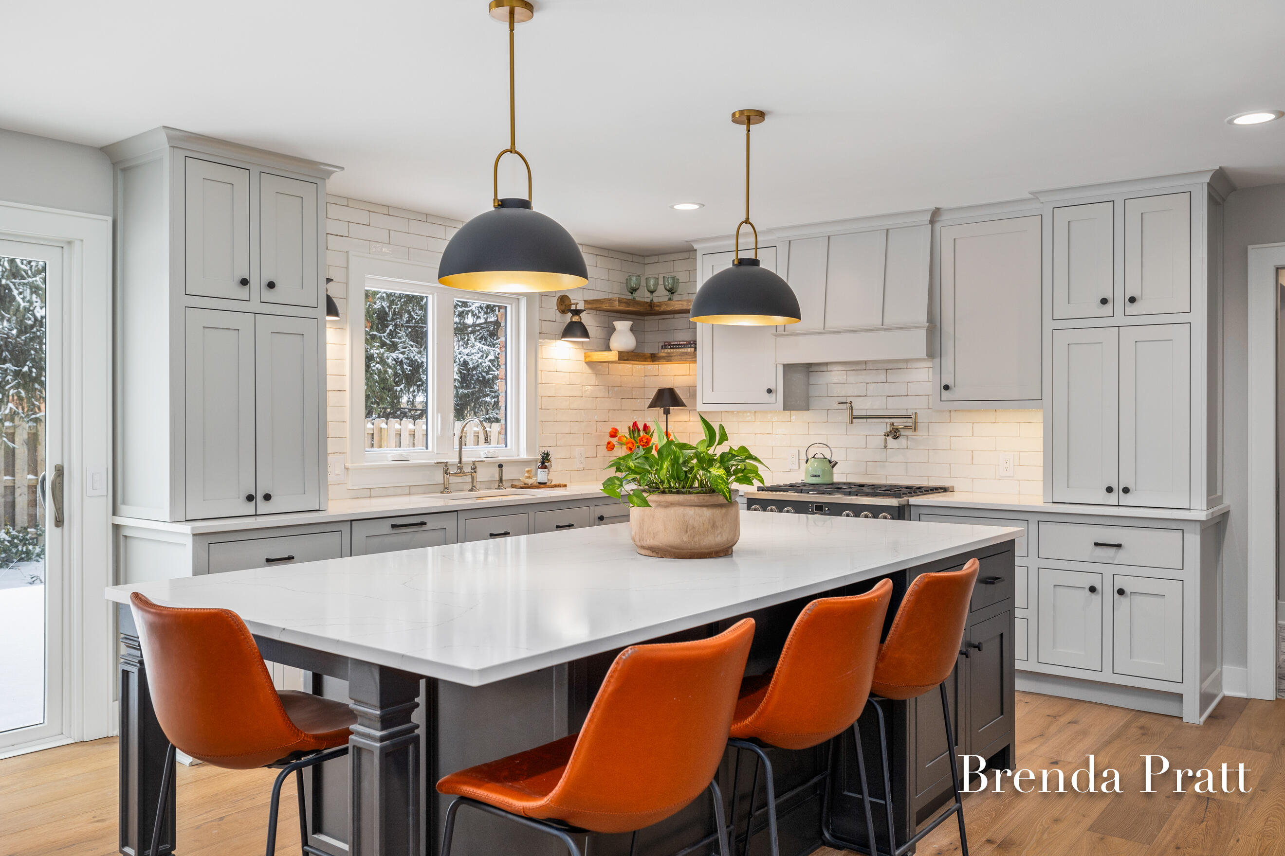 305 Arlington Drive SE