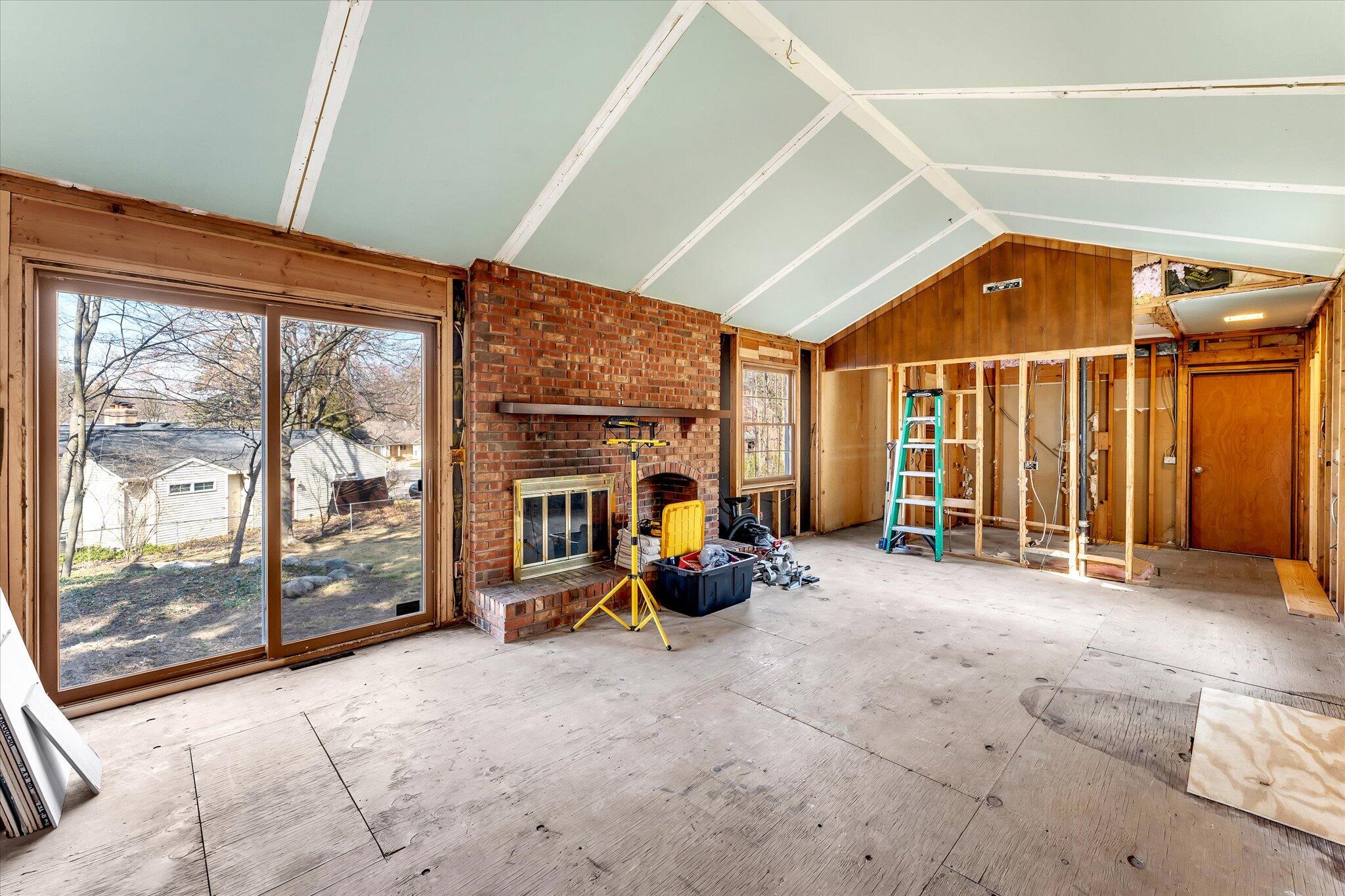 2559 Alger Street SE