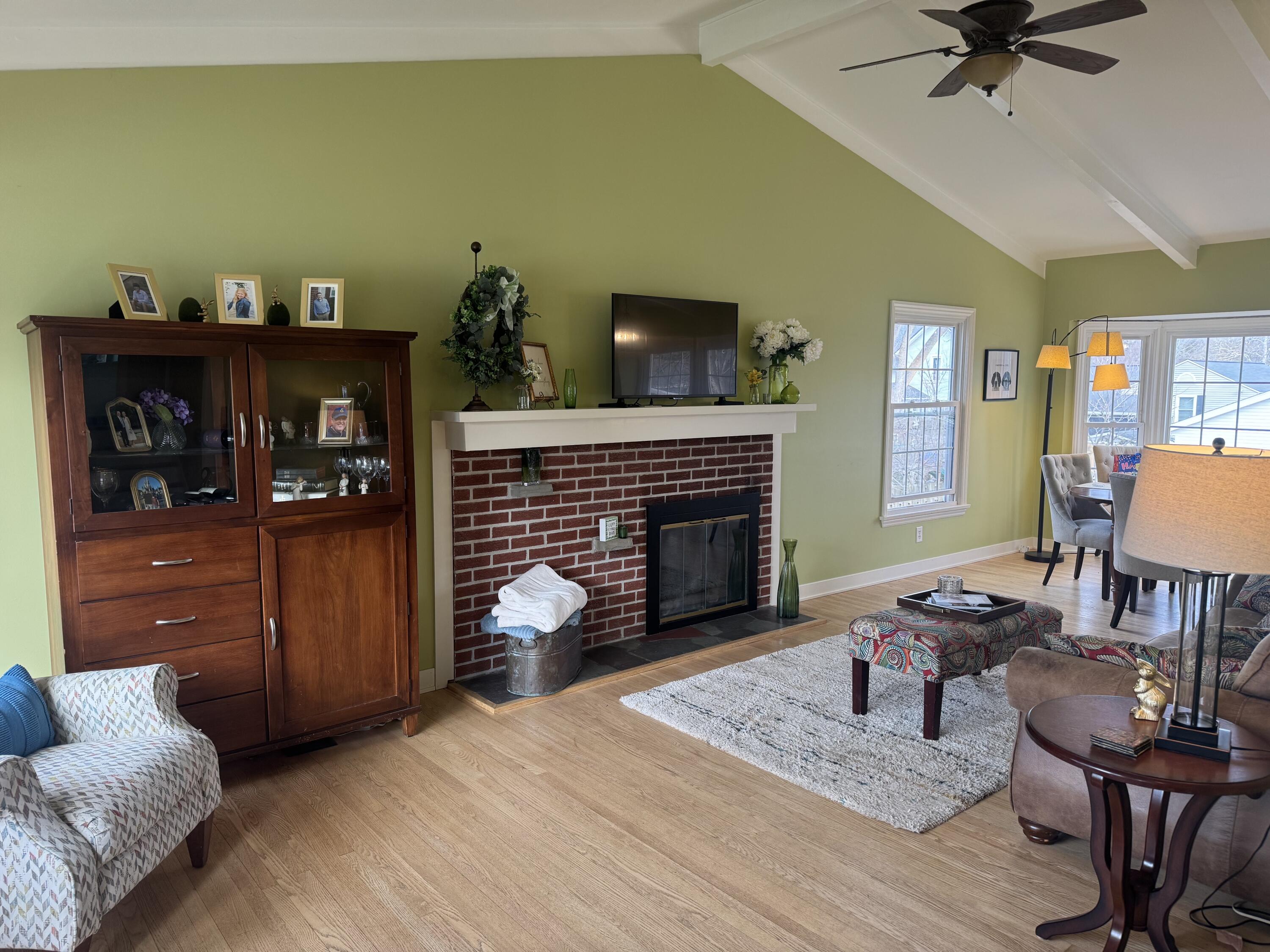 2117 Coronado Drive SE