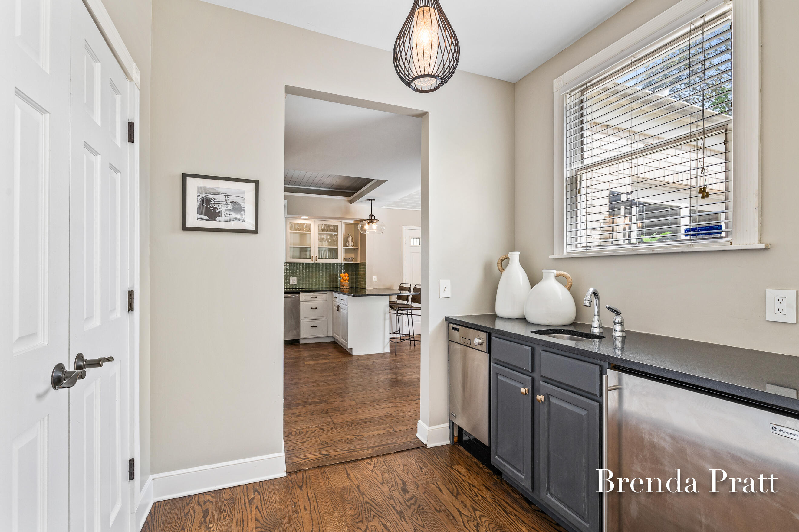 400 Cambridge Boulevard SE