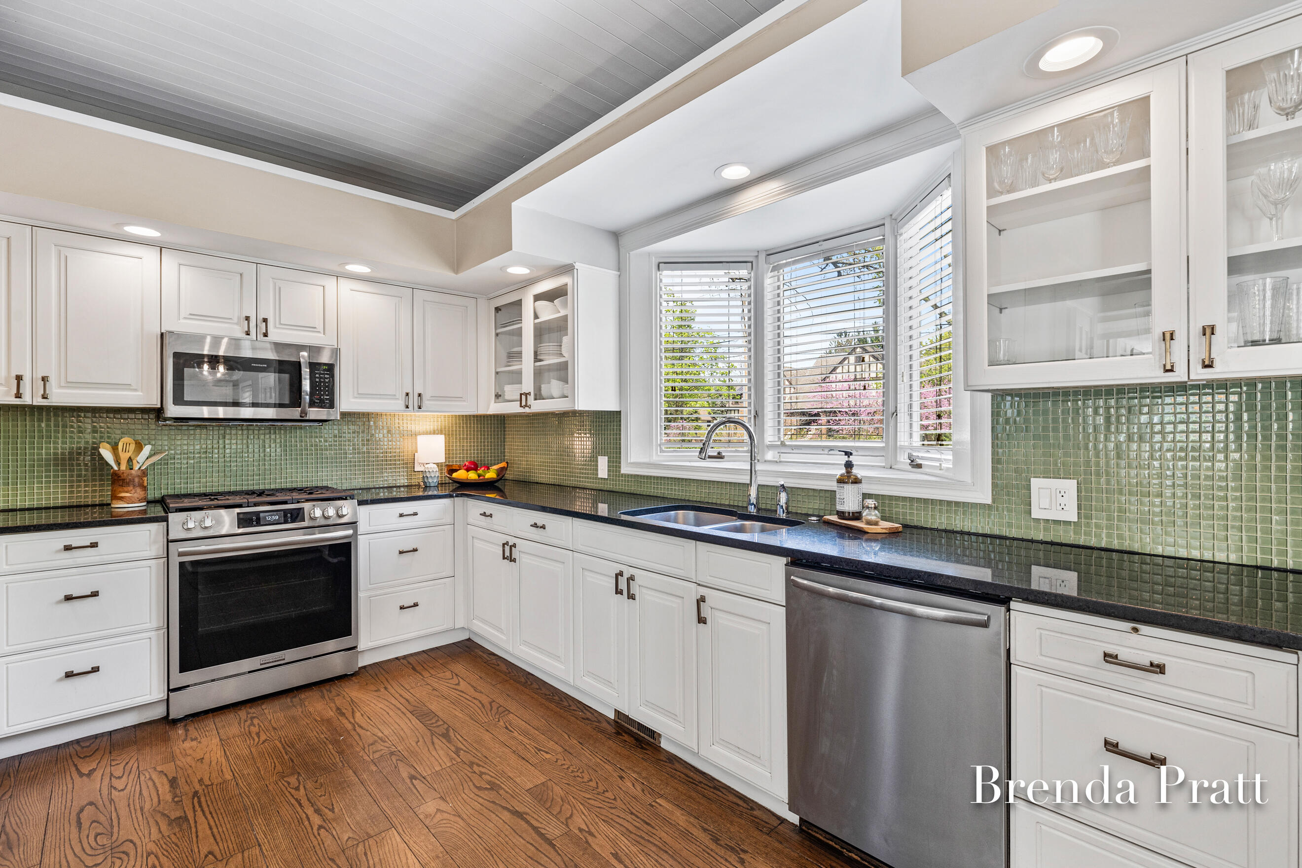 400 Cambridge Boulevard SE