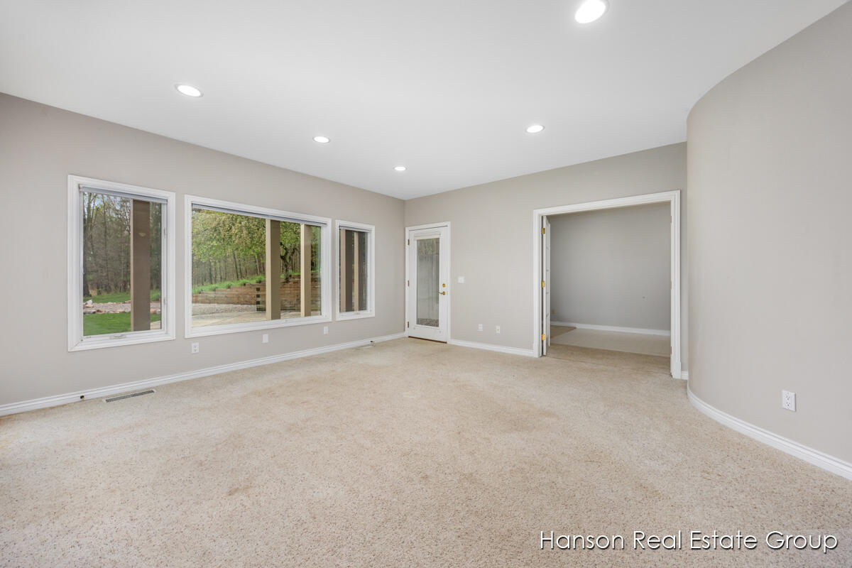 9200 Bailey Drive NE