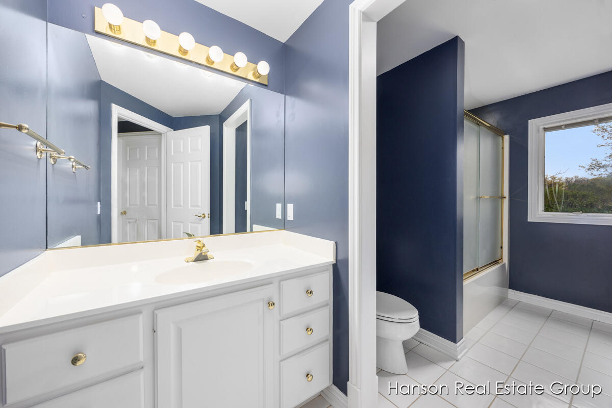 9200 Bailey Drive NE