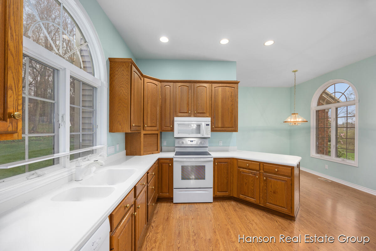 9200 Bailey Drive NE