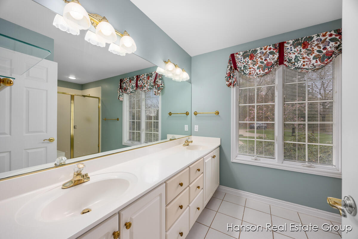 9200 Bailey Drive NE