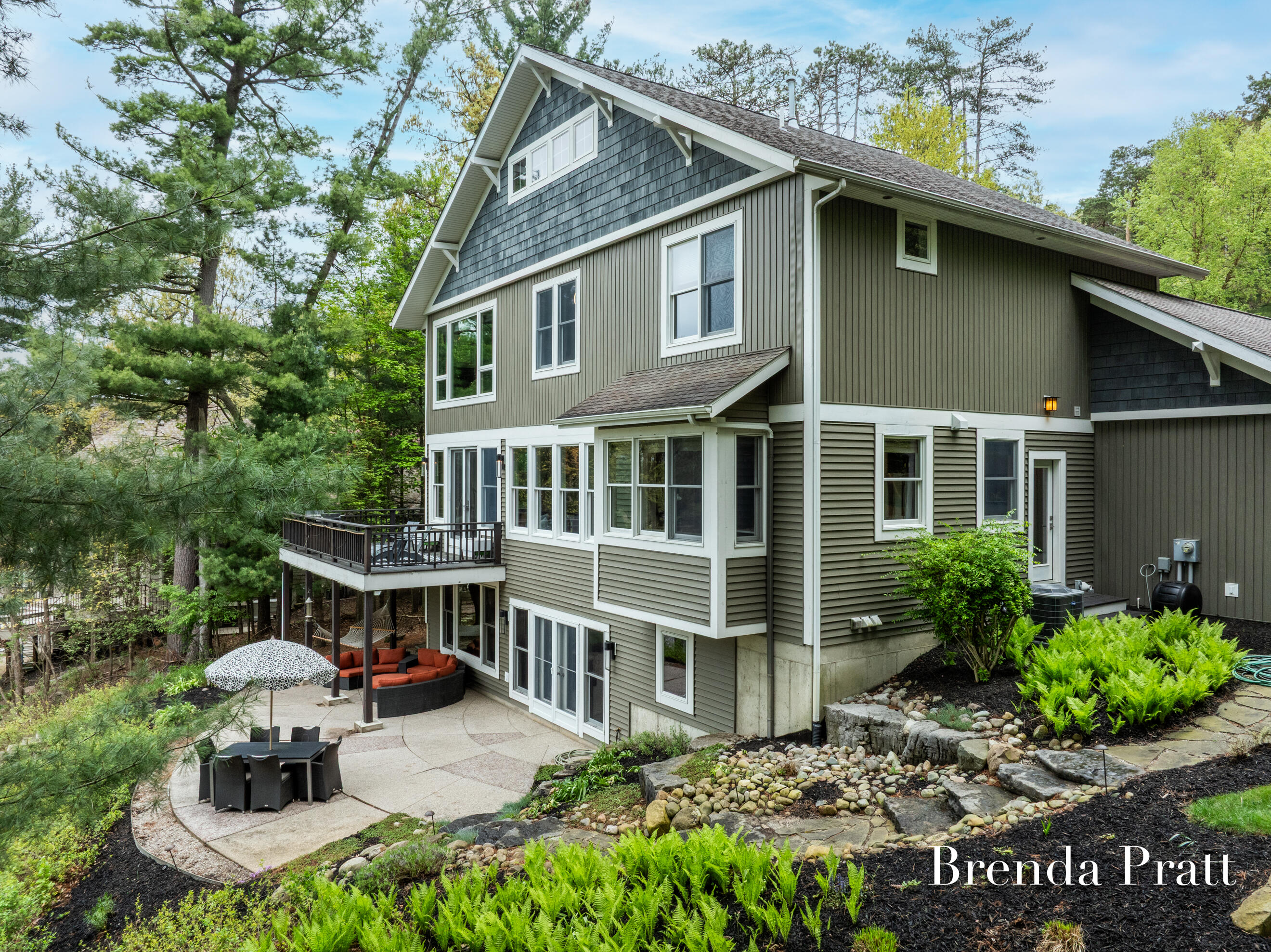 2100 Timber Point Drive SE