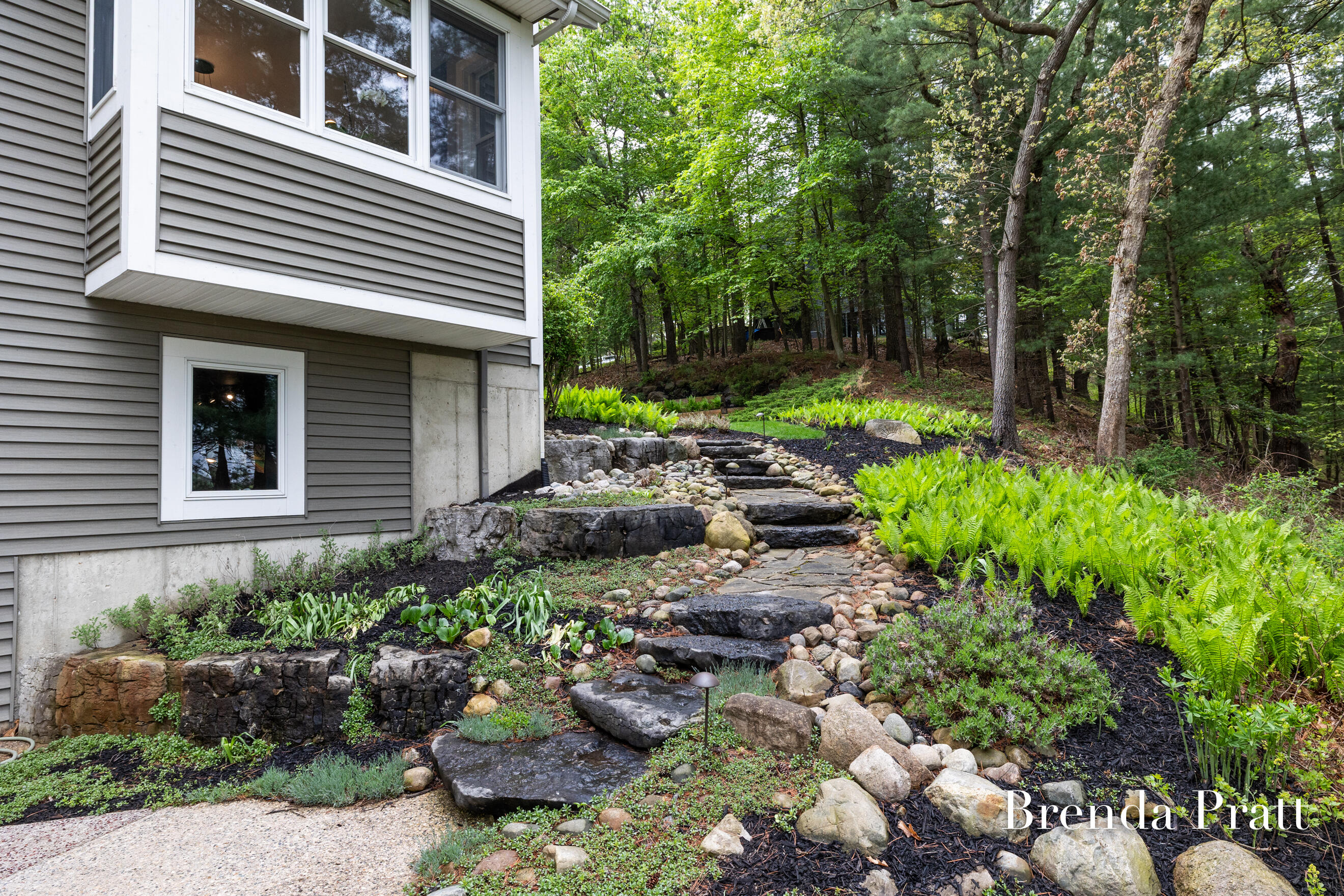 2100 Timber Point Drive SE