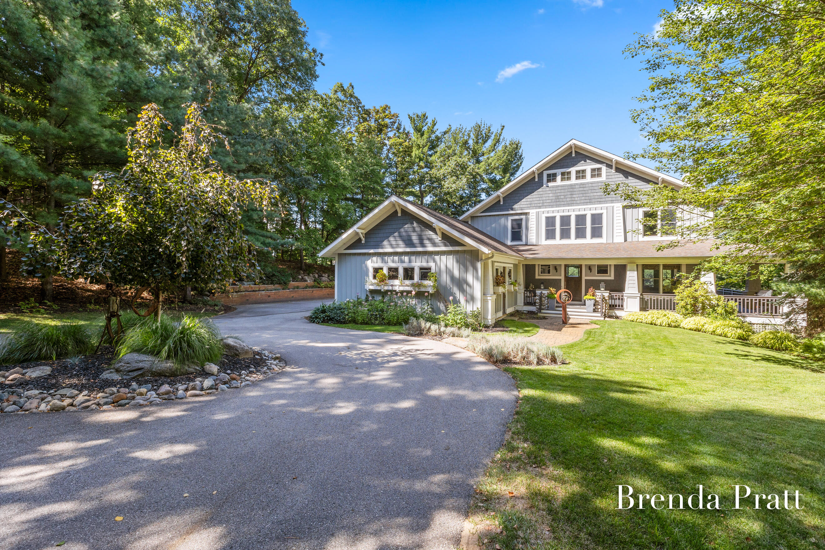 2100 Timber Point Drive SE