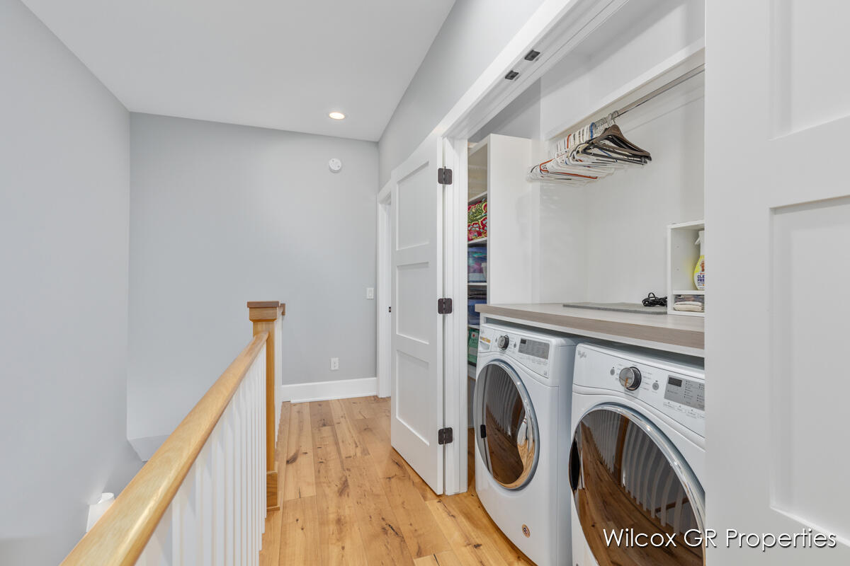 631 Greenslate Drive SE