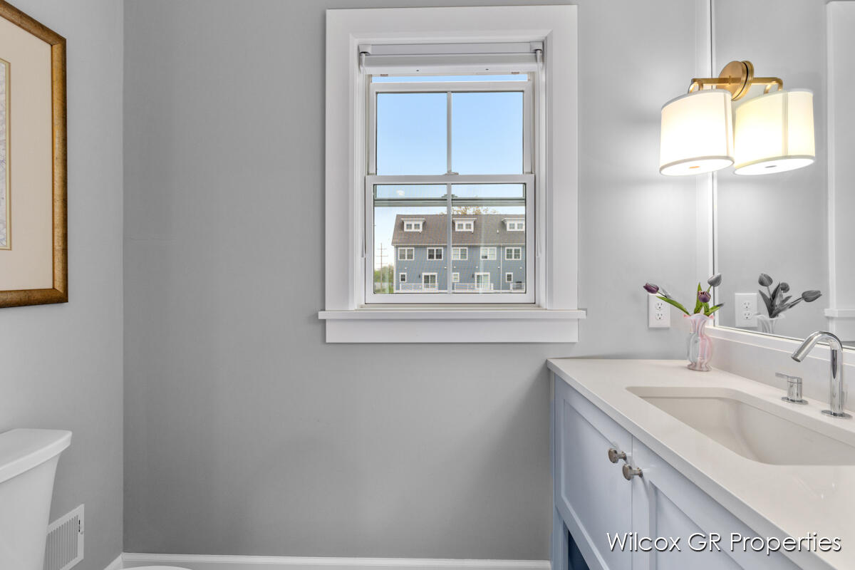 631 Greenslate Drive SE