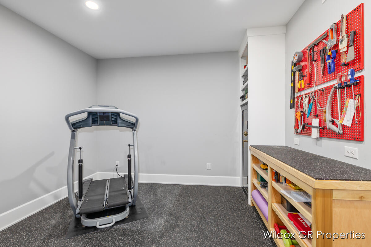 631 Greenslate Drive SE