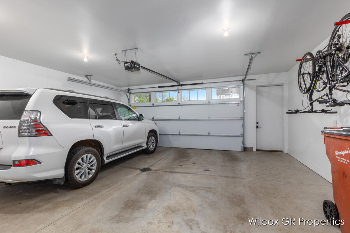 631 Greenslate Drive SE