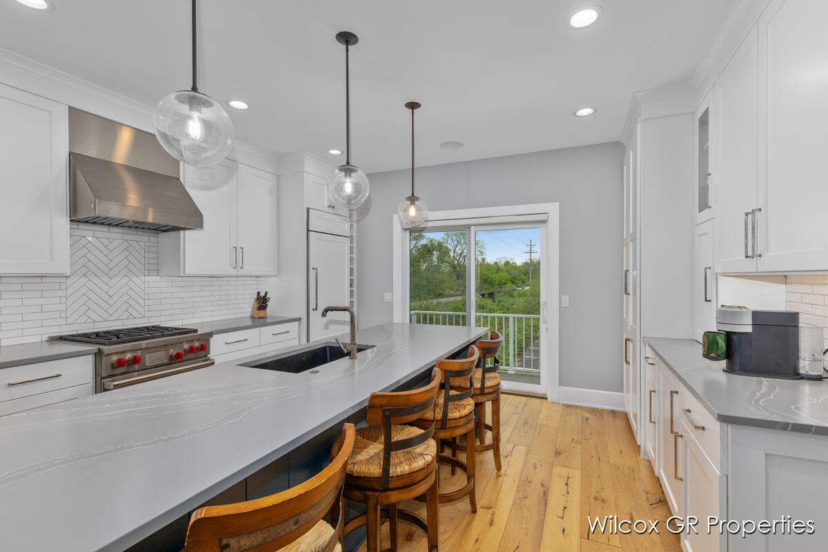 631 Greenslate Drive SE