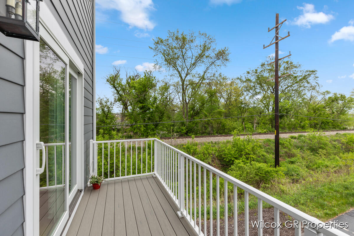 631 Greenslate Drive SE