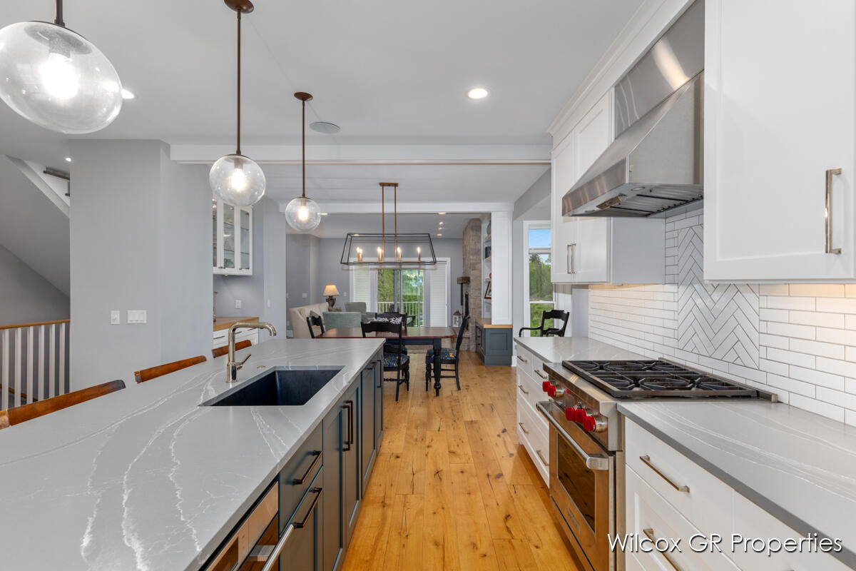 631 Greenslate Drive SE