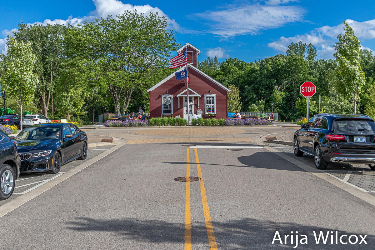 631 Greenslate Drive SE