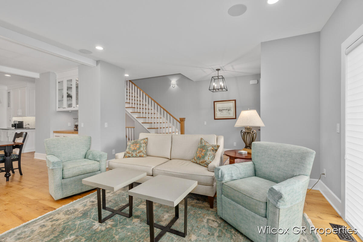 631 Greenslate Drive SE