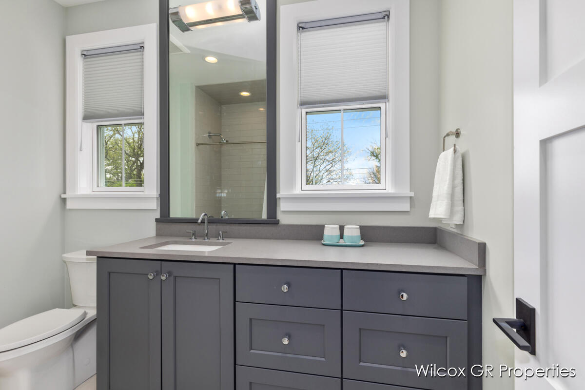 631 Greenslate Drive SE