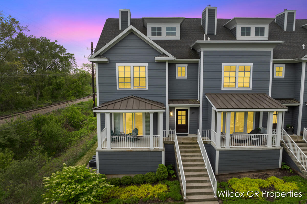 631 Greenslate Drive SE