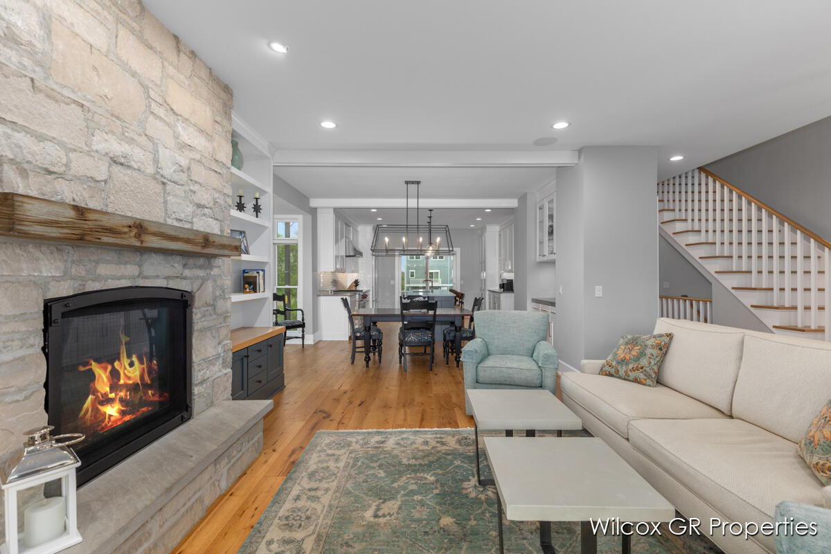 631 Greenslate Drive SE