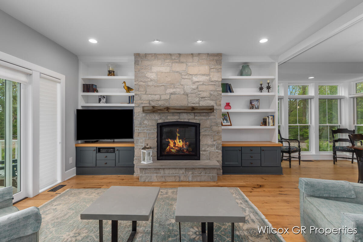 631 Greenslate Drive SE