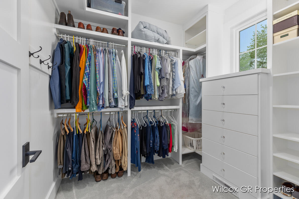 631 Greenslate Drive SE