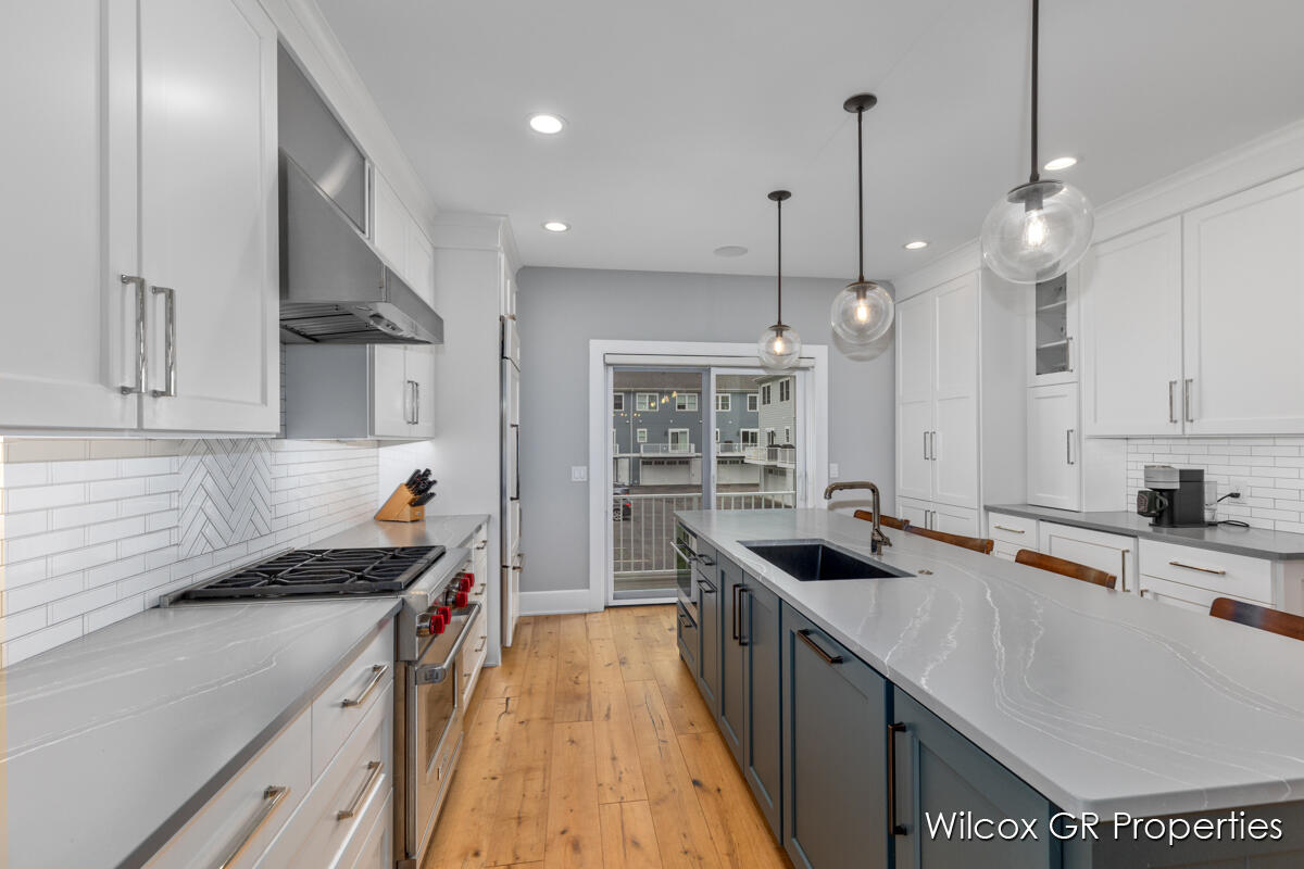 631 Greenslate Drive SE