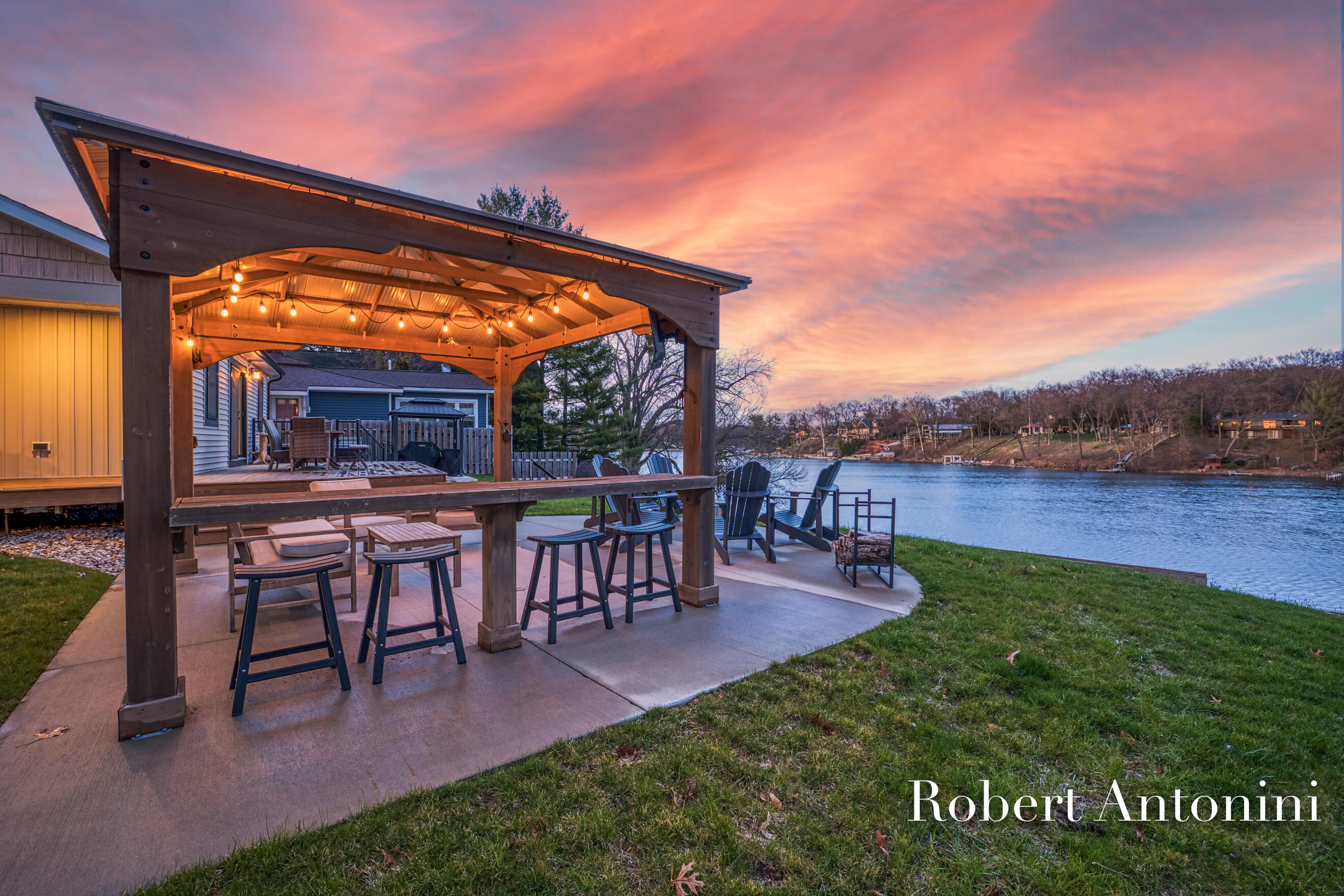 2301 Schimperle Drive NE