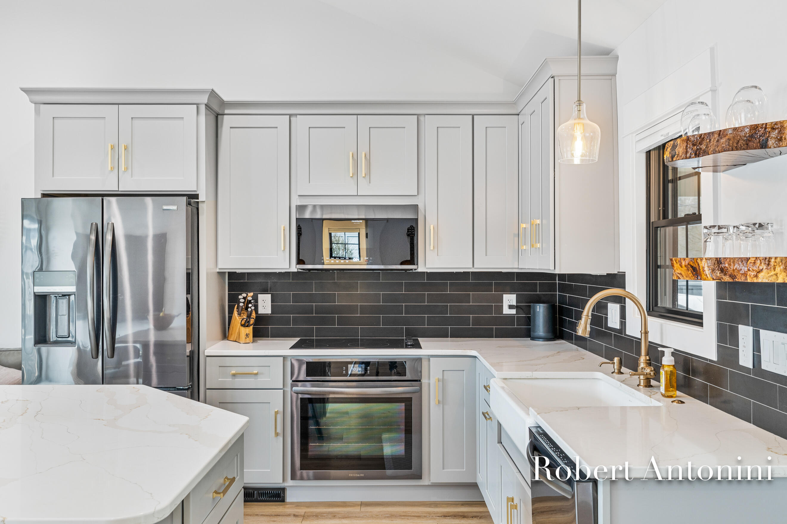 2301 Schimperle Drive NE