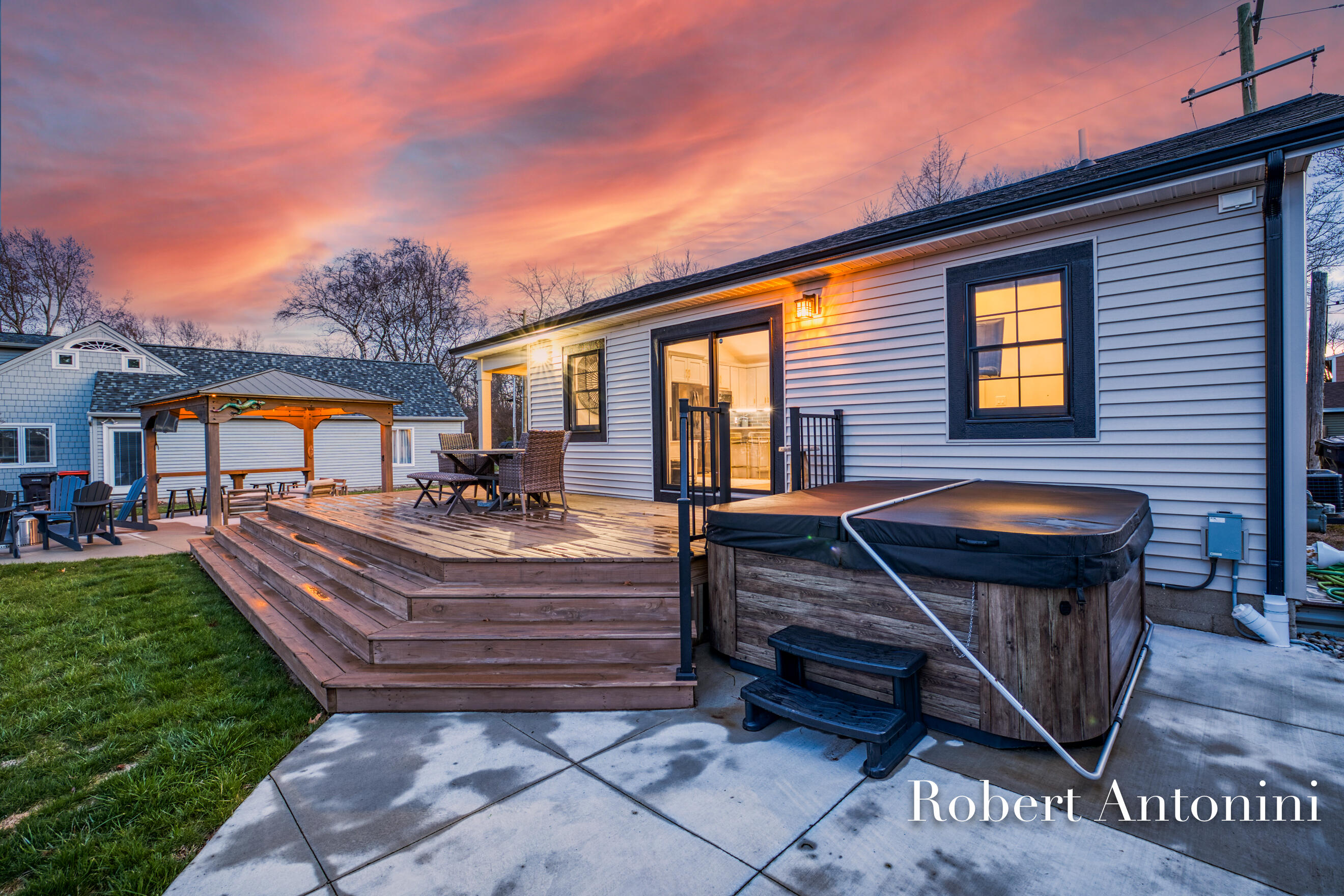 2301 Schimperle Drive NE