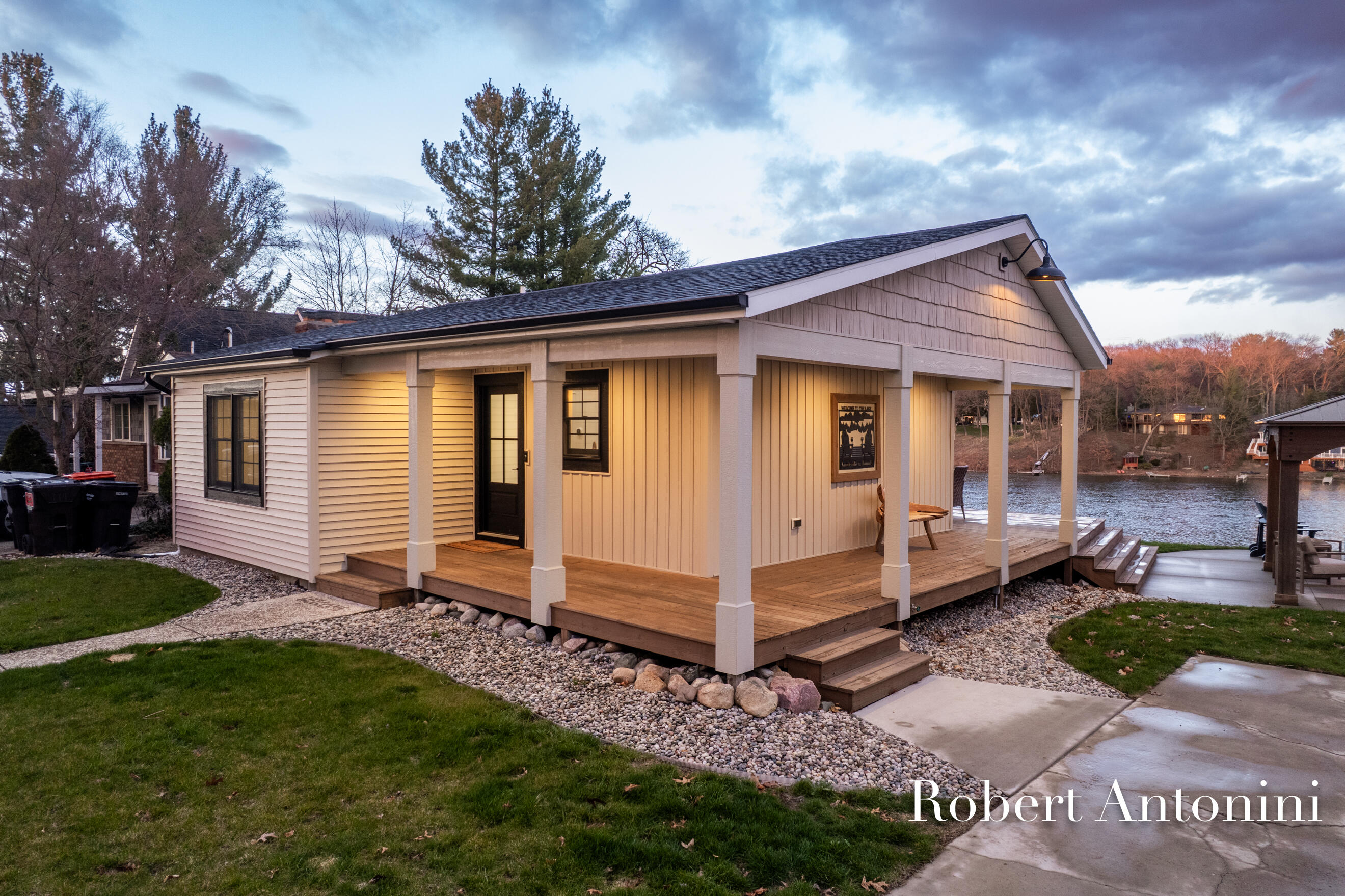 2301 Schimperle Drive NE