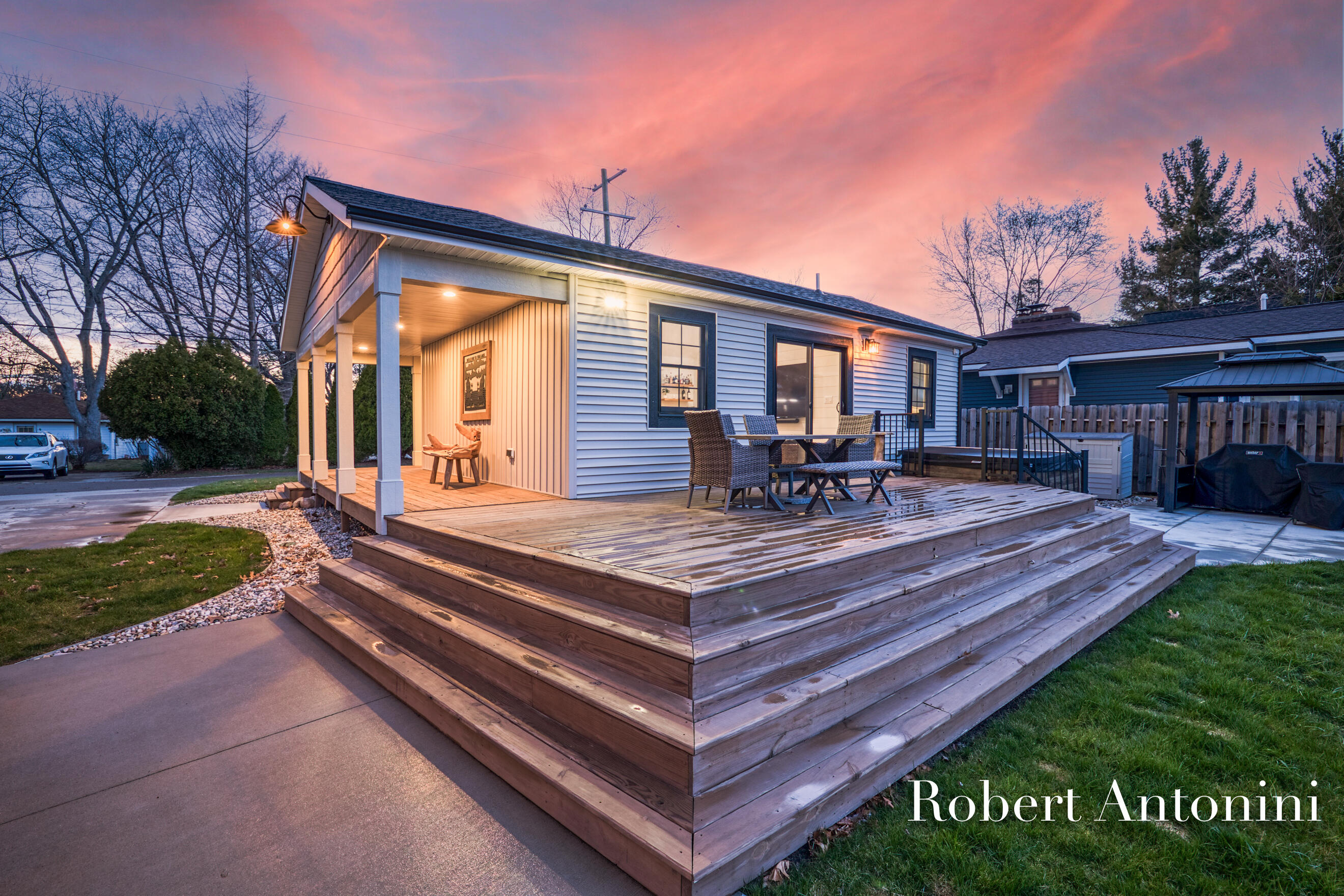 2301 Schimperle Drive NE