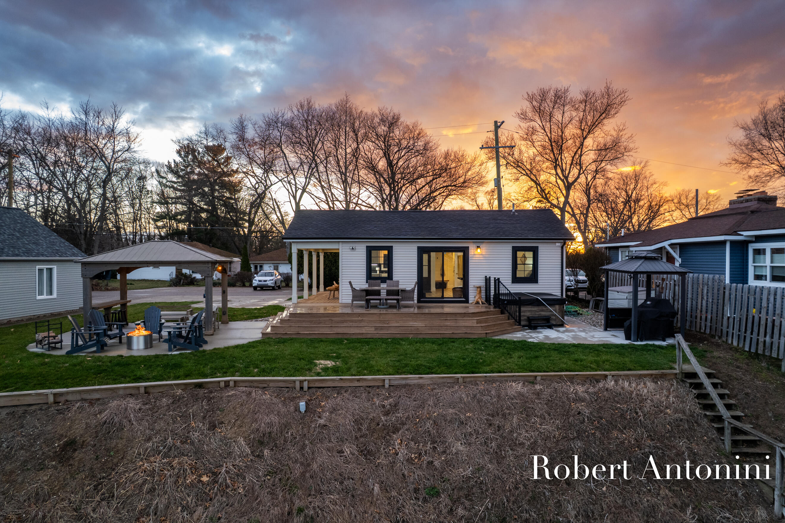 2301 Schimperle Drive NE