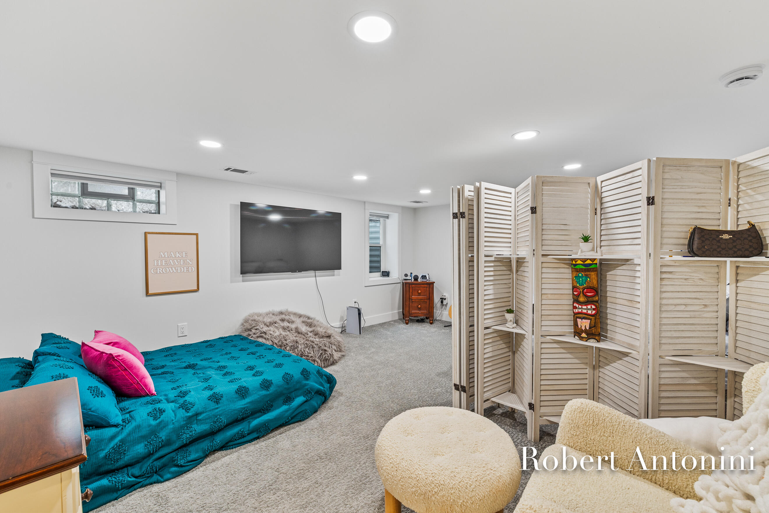 2301 Schimperle Drive NE