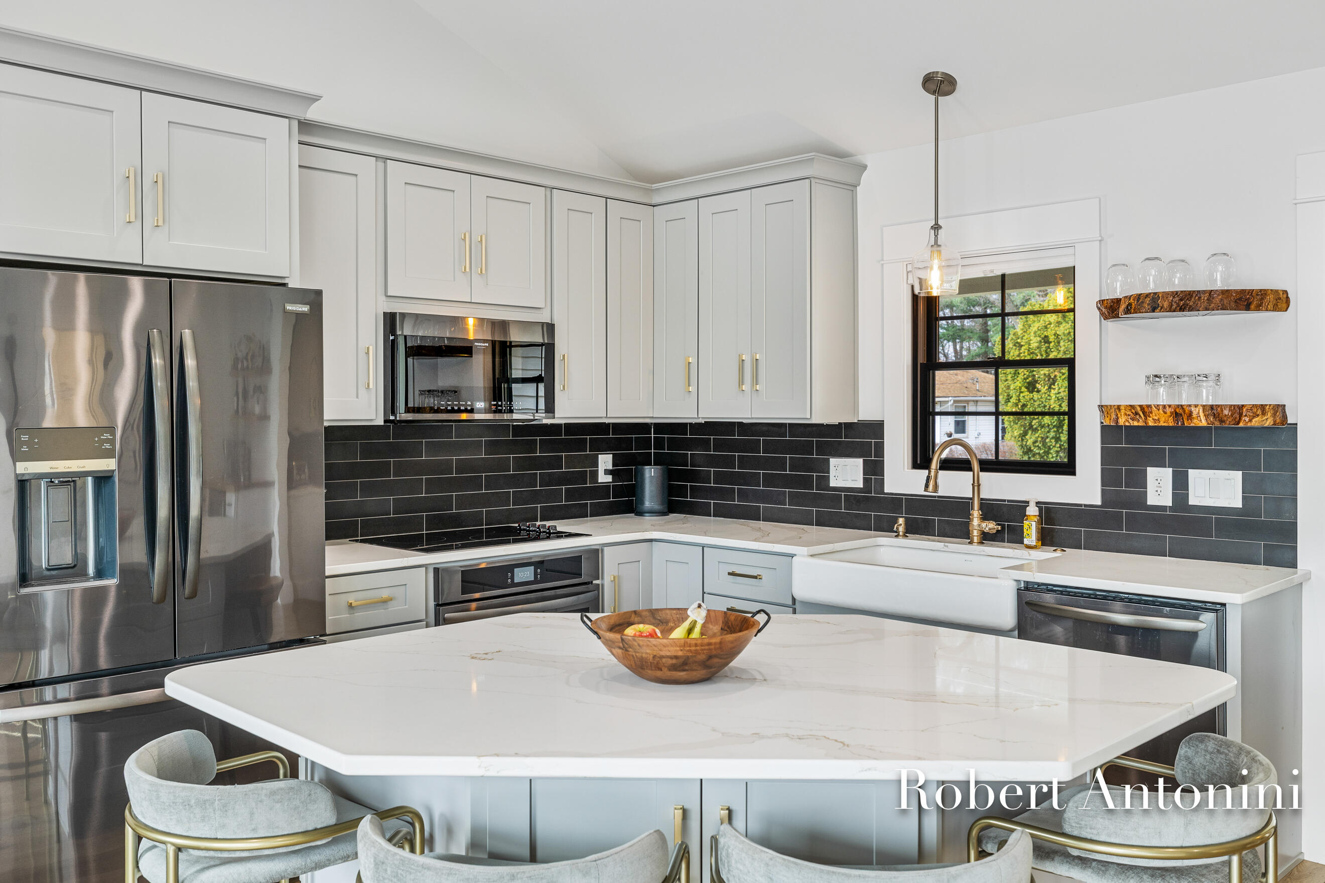 2301 Schimperle Drive NE