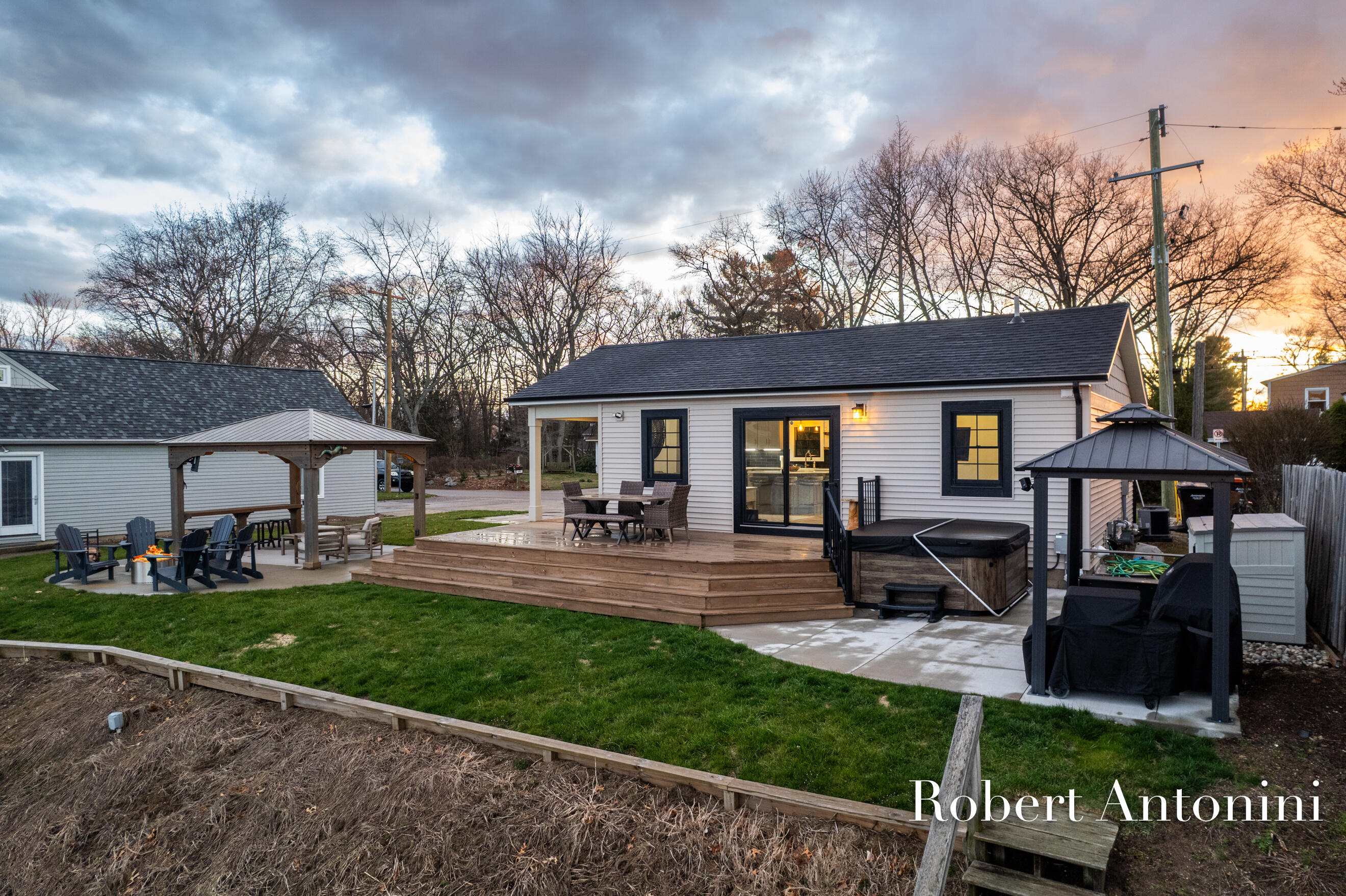 2301 Schimperle Drive NE