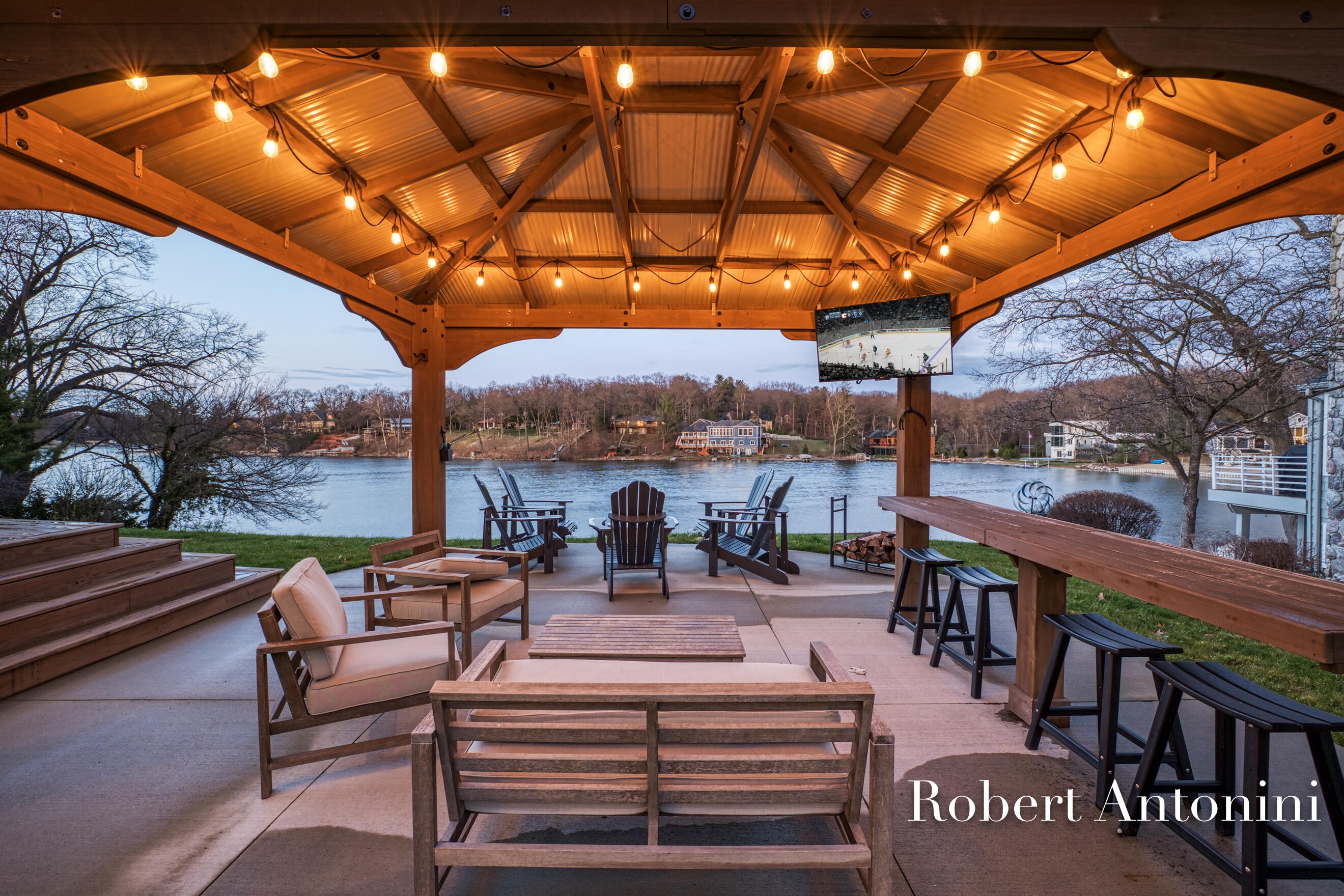 2301 Schimperle Drive NE