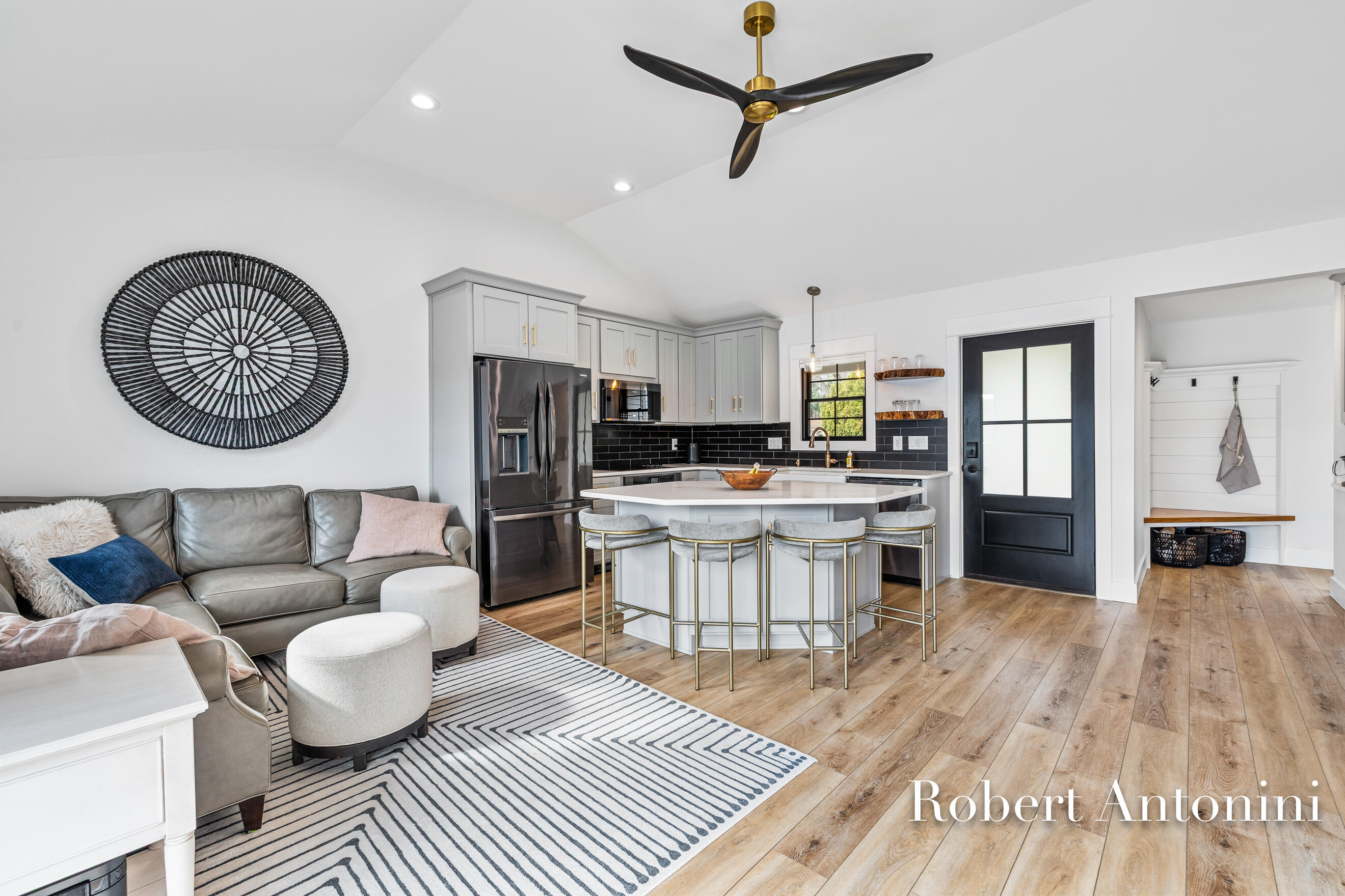 2301 Schimperle Drive NE