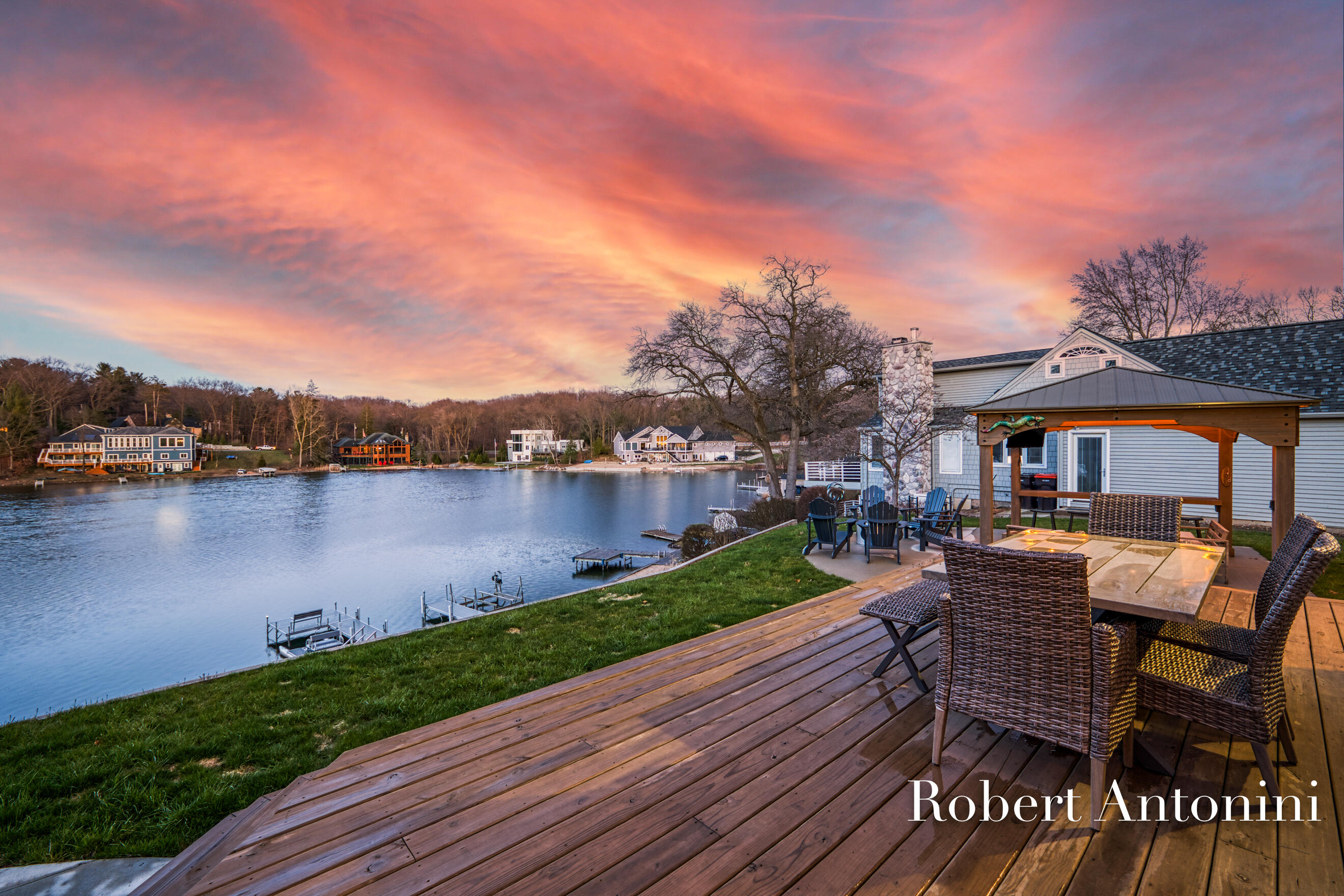 2301 Schimperle Drive NE