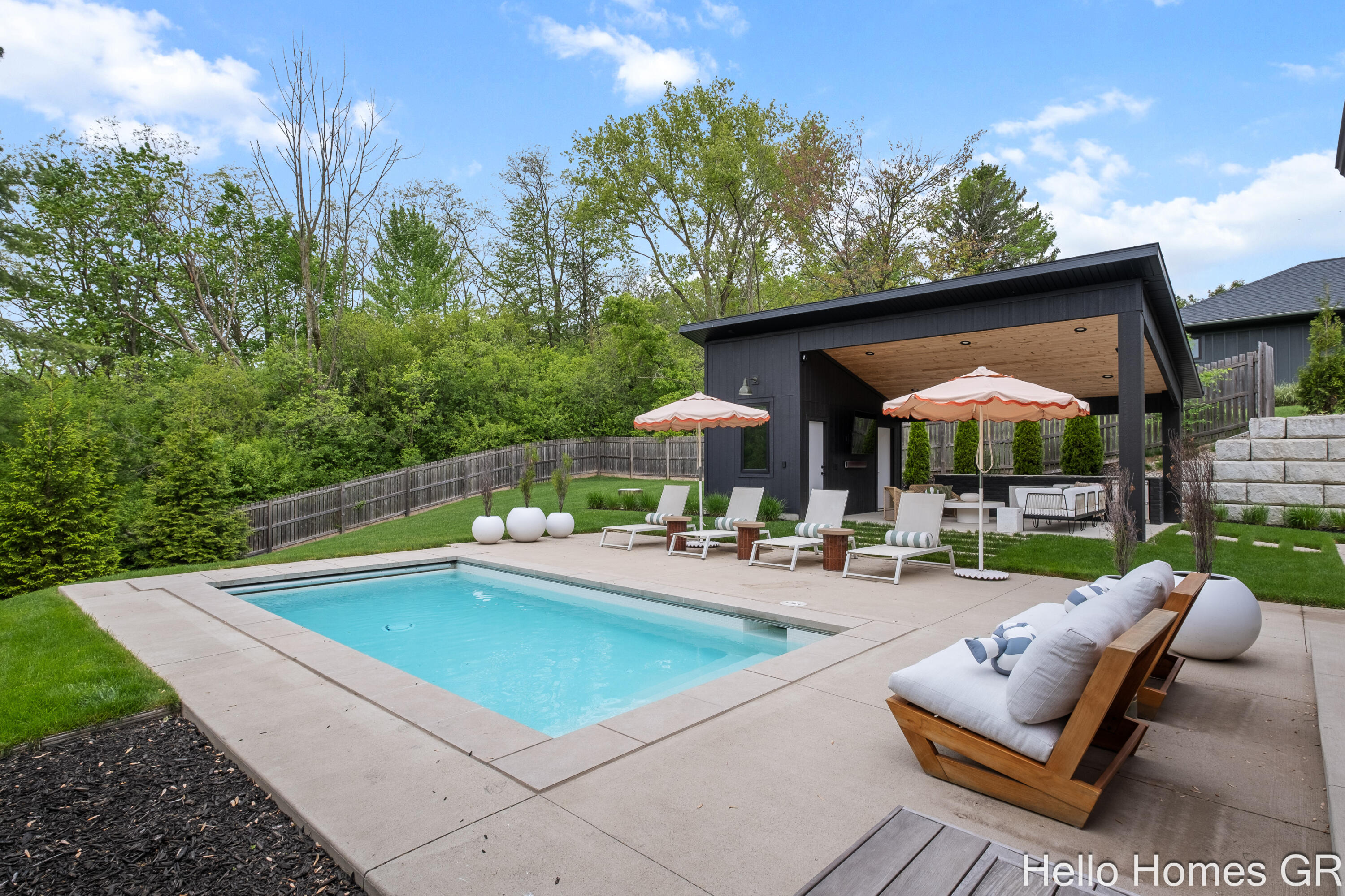 421 Manhattan Road SE