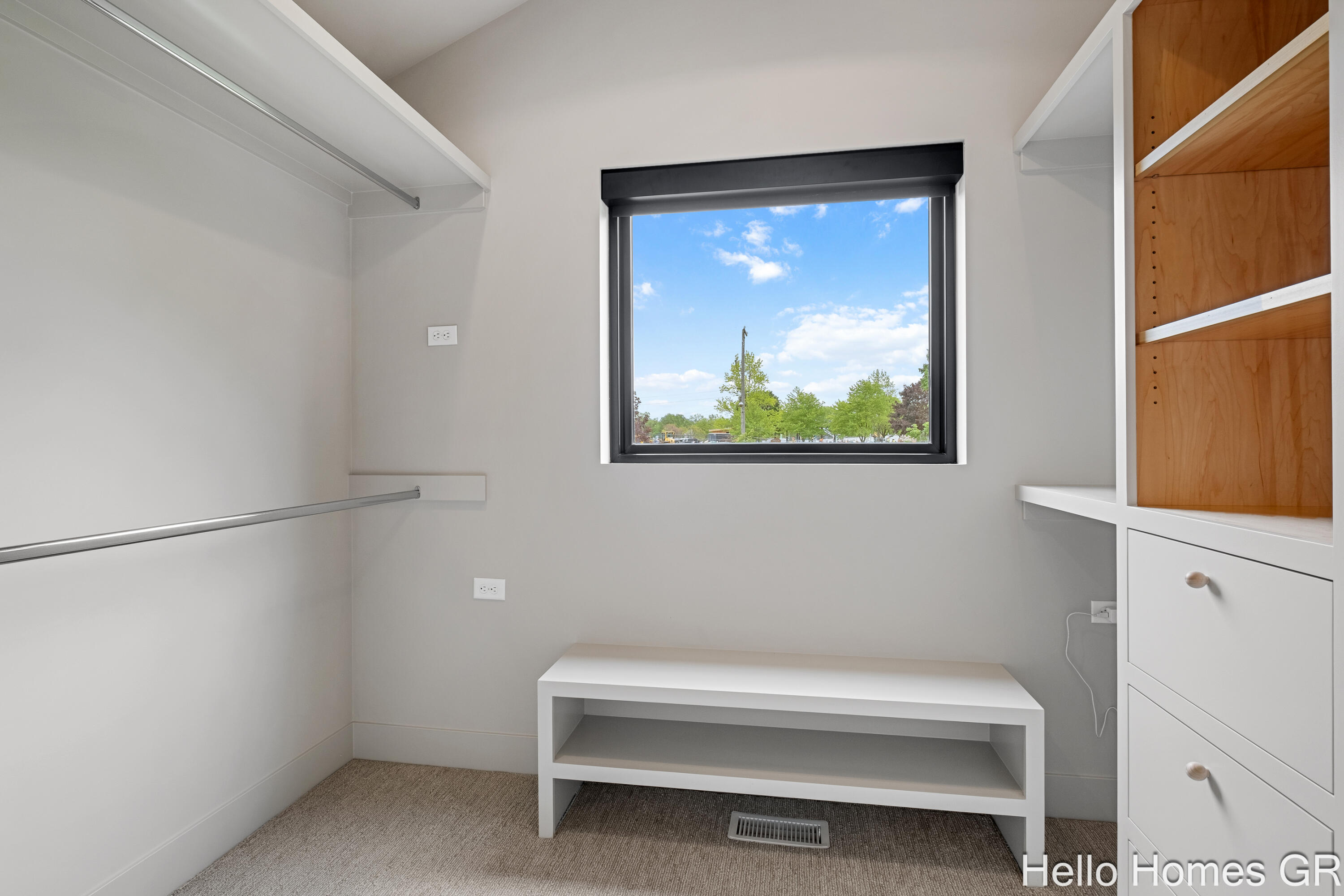 421 Manhattan Road SE