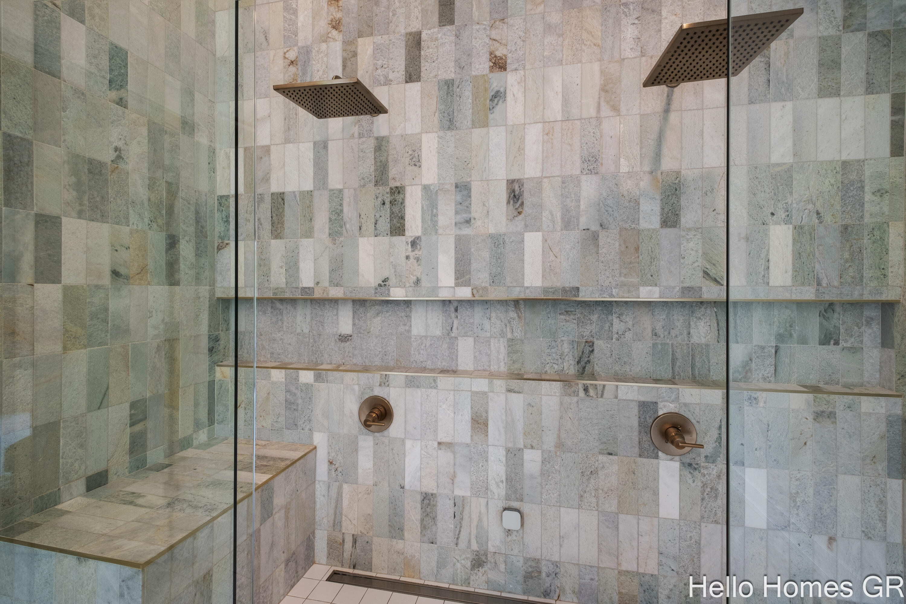 421 Manhattan Road SE