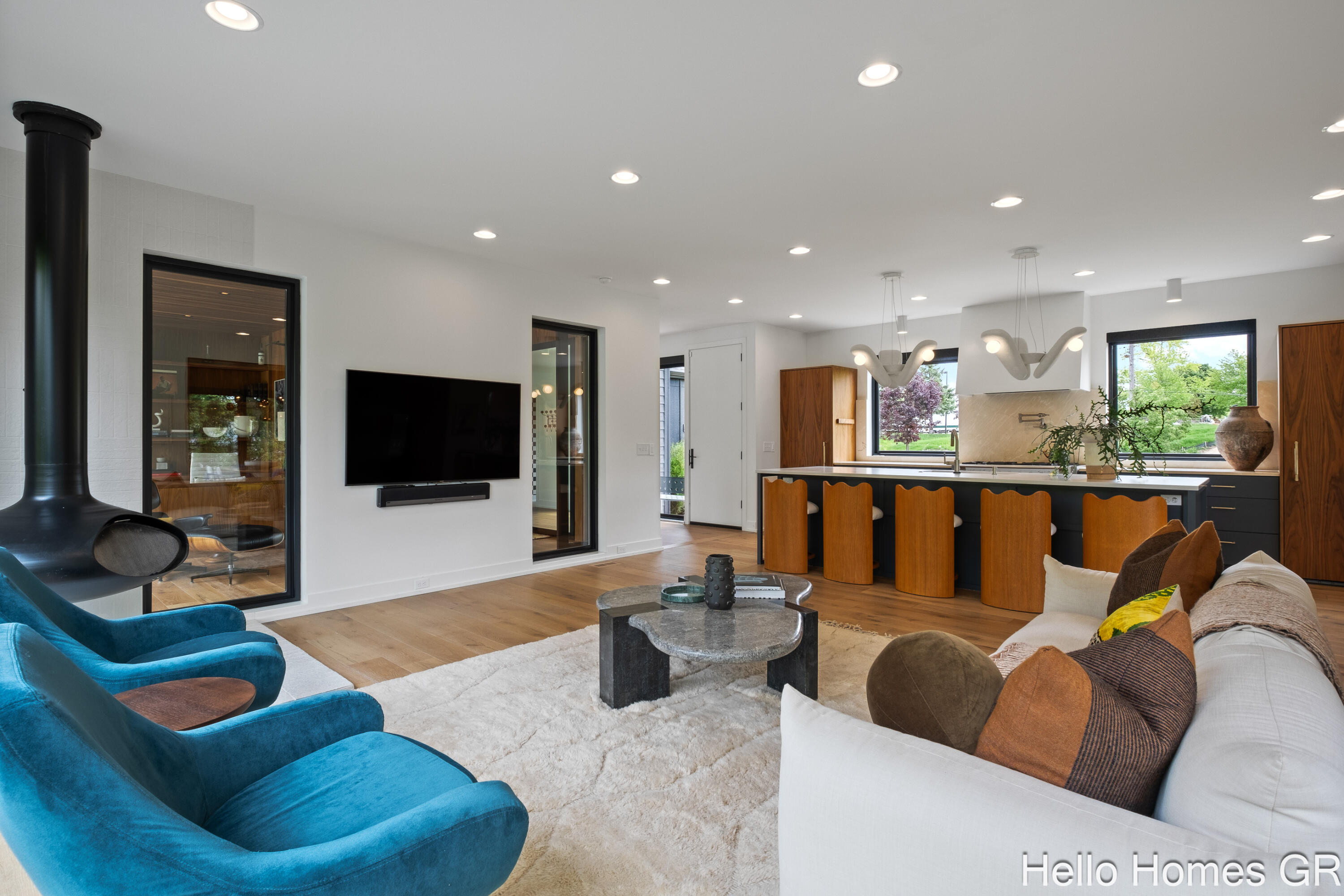 421 Manhattan Road SE