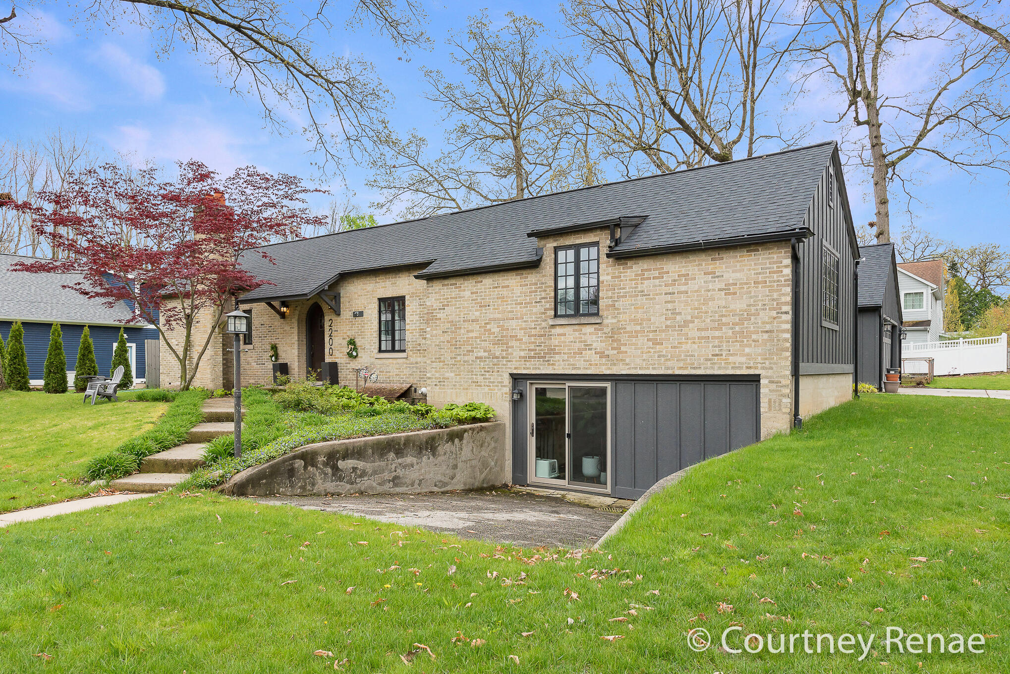 2200 Durant Drive SE