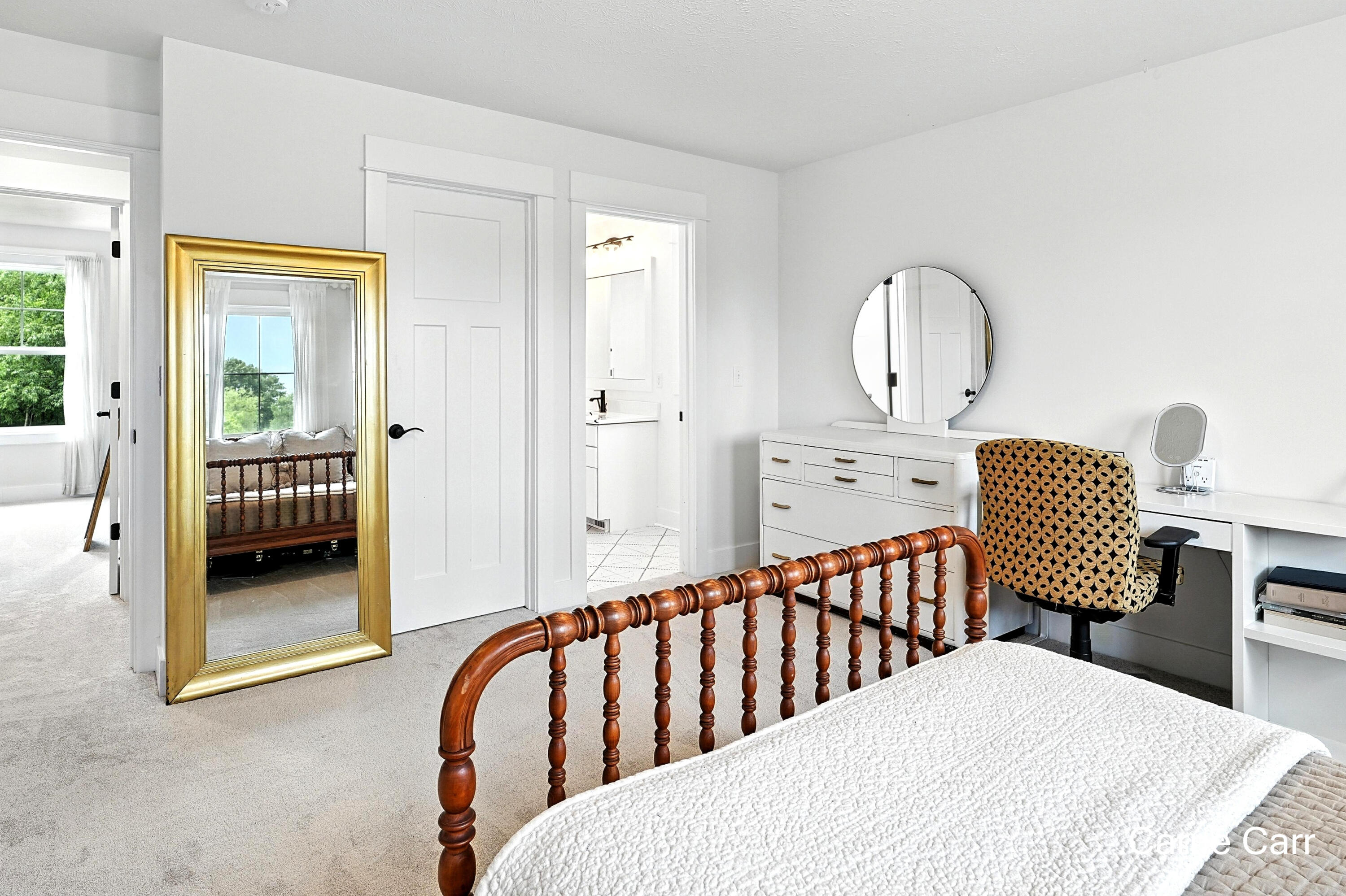 5493 Settlers Grove Road NE