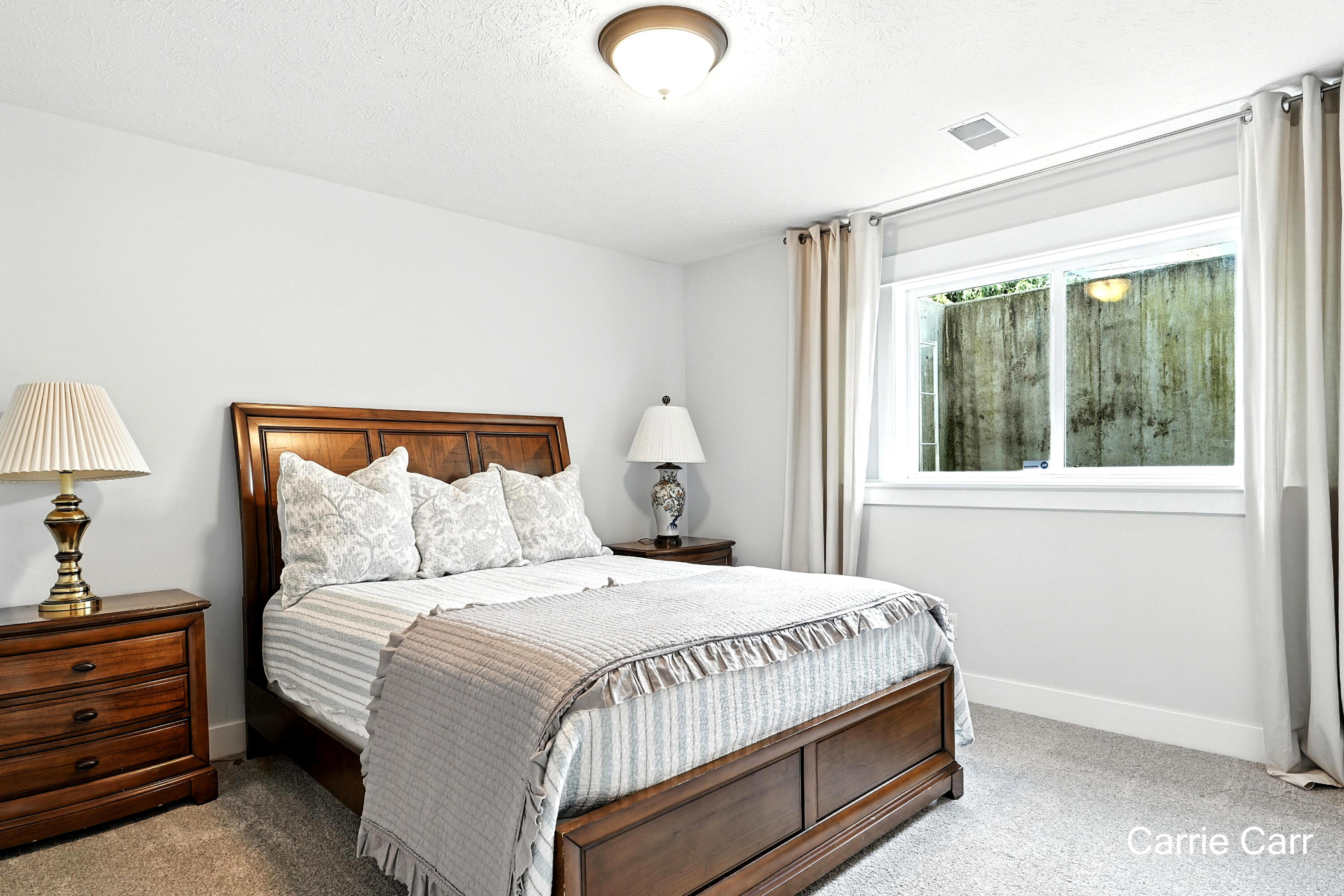 5493 Settlers Grove Road NE