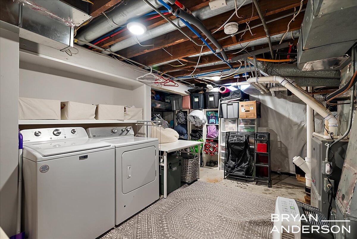 939 Lakeside Drive SE