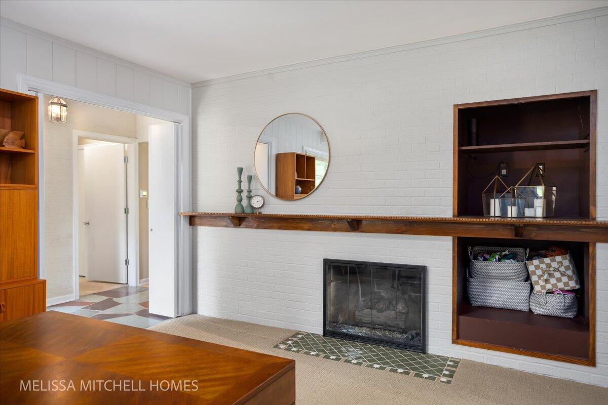 1064 Santa Barbara Drive SE