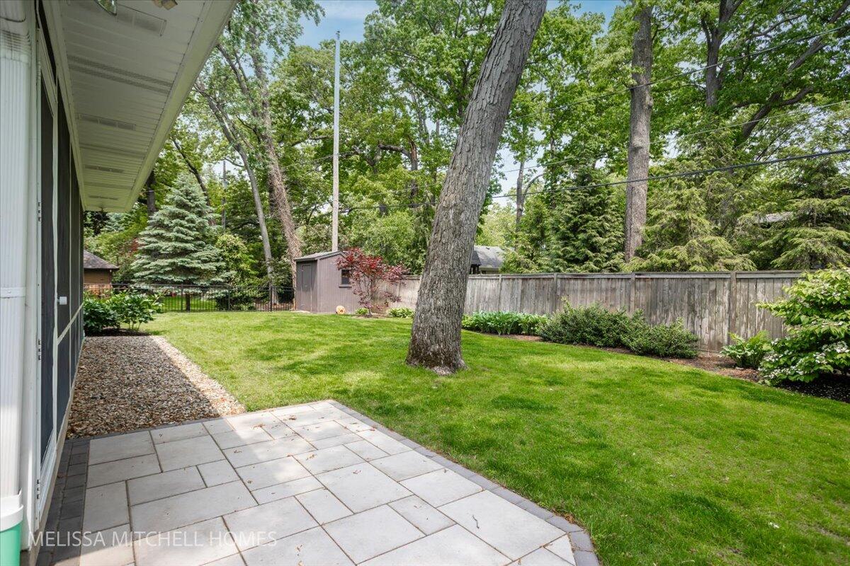 1064 Santa Barbara Drive SE