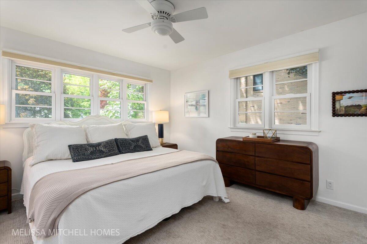 1064 Santa Barbara Drive SE